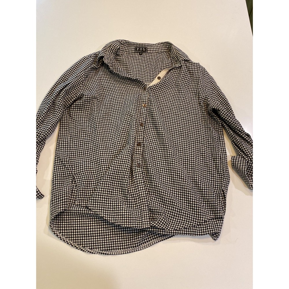 Women’s POL button down top
